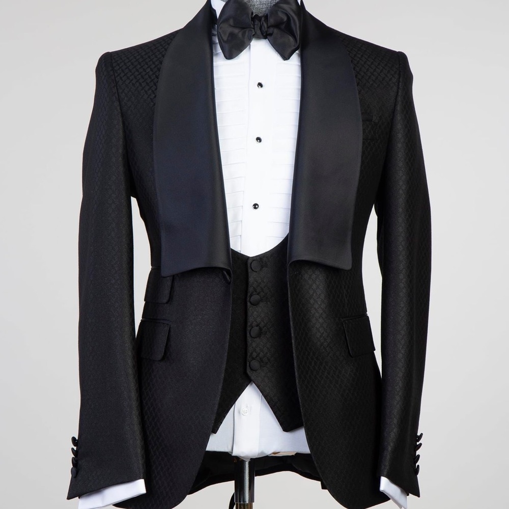 Men’s all black shawl lapel 3pcs tuxedo